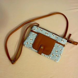 Shoulder bag with bees pattern on it, adjustable strap, wallet made in